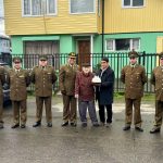 Carabineros homenajea en Puerto Montt a funcionario en retiro que cumple 100 años