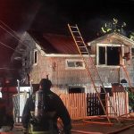 Madrugada trágica en Fresia: adulto mayor muere en voraz incendio que destruyó vivienda de dos pisos