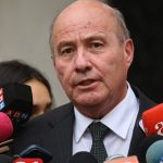 Quiroz explica por qué la bencina no baja al nivel de marzo