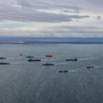 Presencia estratégica en la zona austral: Armada ejecuta masivo ejercicio naval en el Estrecho de Magallanes