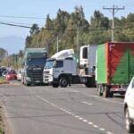 Camioneros descartan paro por alza de combustibles y abren mesa de diálogo con el Ejecutivo