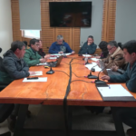 Radiografía a la crisis edilicia en Fresia: Los $66 millones devueltos, el rescate con el Royalty, las fallas de Secplan, la fractura del Concejo y la advertencia de despidos