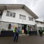 Puerto Varas: Carabineros confirma sumario interno tras denuncia por presunto trato desigual en riña dentro de comisaría